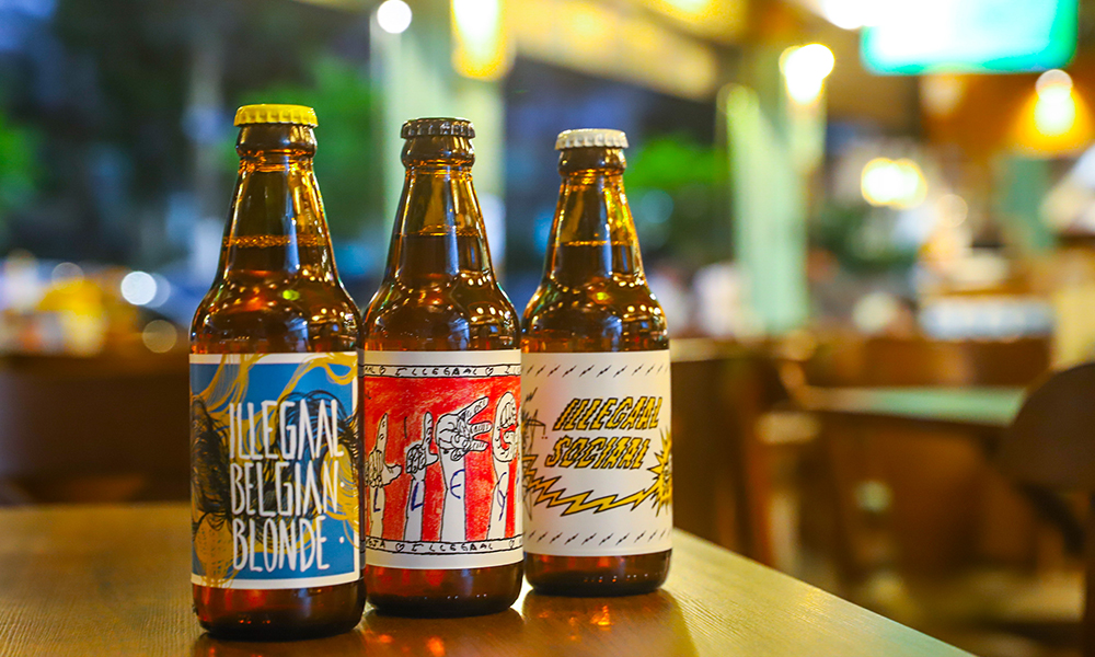 Todas vêm em garrafa de 300 ml, e a IPA também está disponível em barris de chope de 30 litros.
