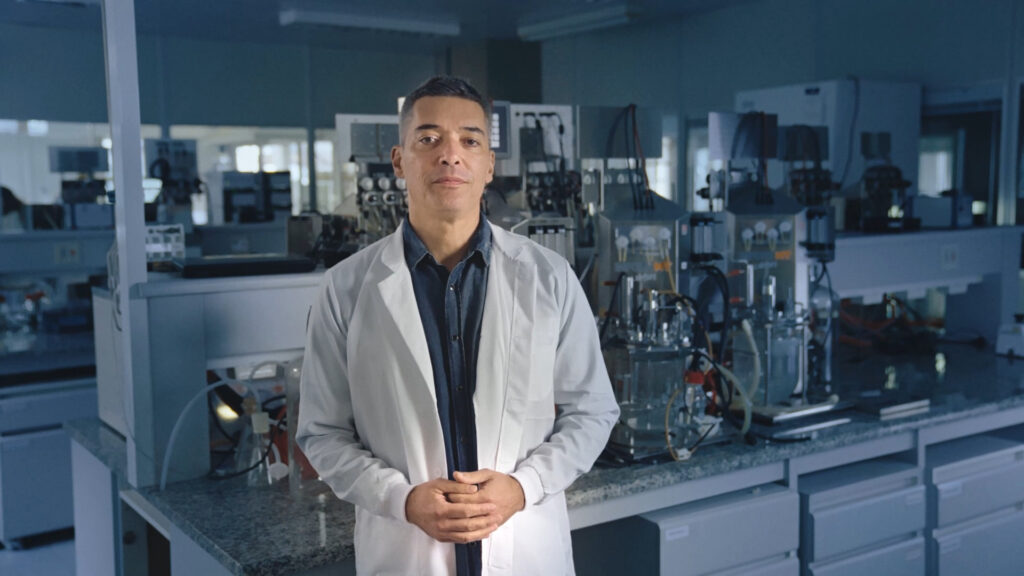 Glauco Caon, doutor em fisiologia, é o consultor técnico do projeto