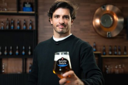 Estrella Galicia 0,0 renova contrato com piloto de Fórmula 1 Carlos Sainz