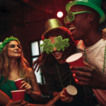 St. Patrick’s Day: bares brasileiros apostam na festa irlandesa em 2025