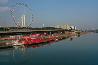 Amstel celebra Kings Day com samba e evento gratuito em SP