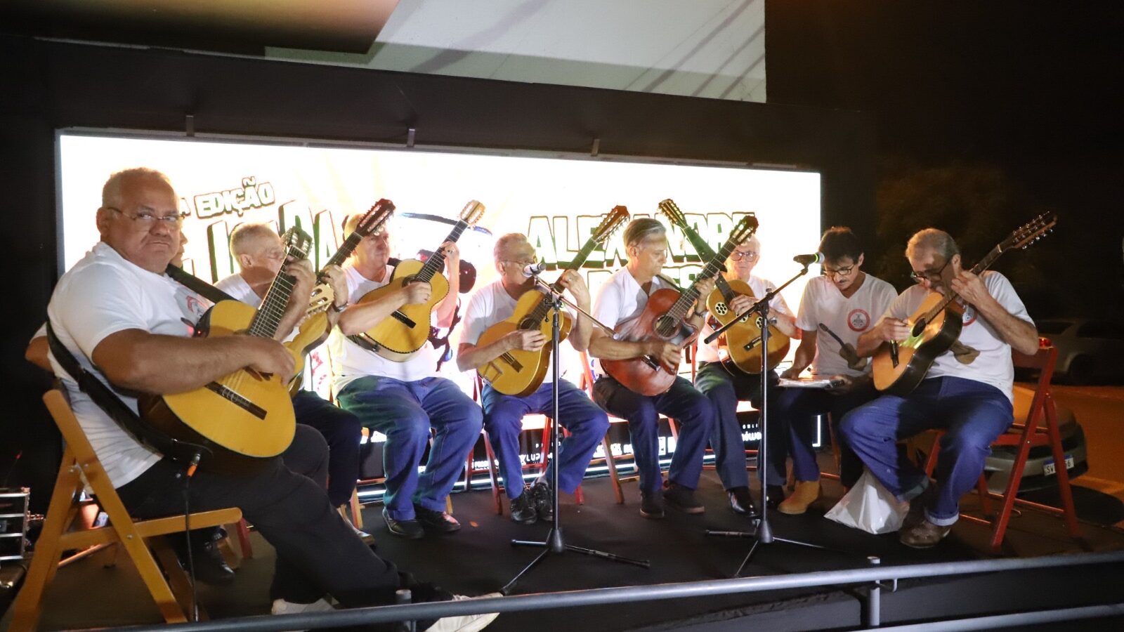 Orquestra de Violeiros
