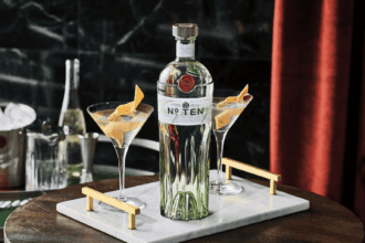 Tanqueray Nº Ten apresenta nova garrafa e reforça presença no mercado de luxo
