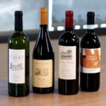 Azul lança nova carta de vinhos em voos internacionais, com curadoria de Gianni Tartari e rótulos do Brasil, França, Itália e Portugal.