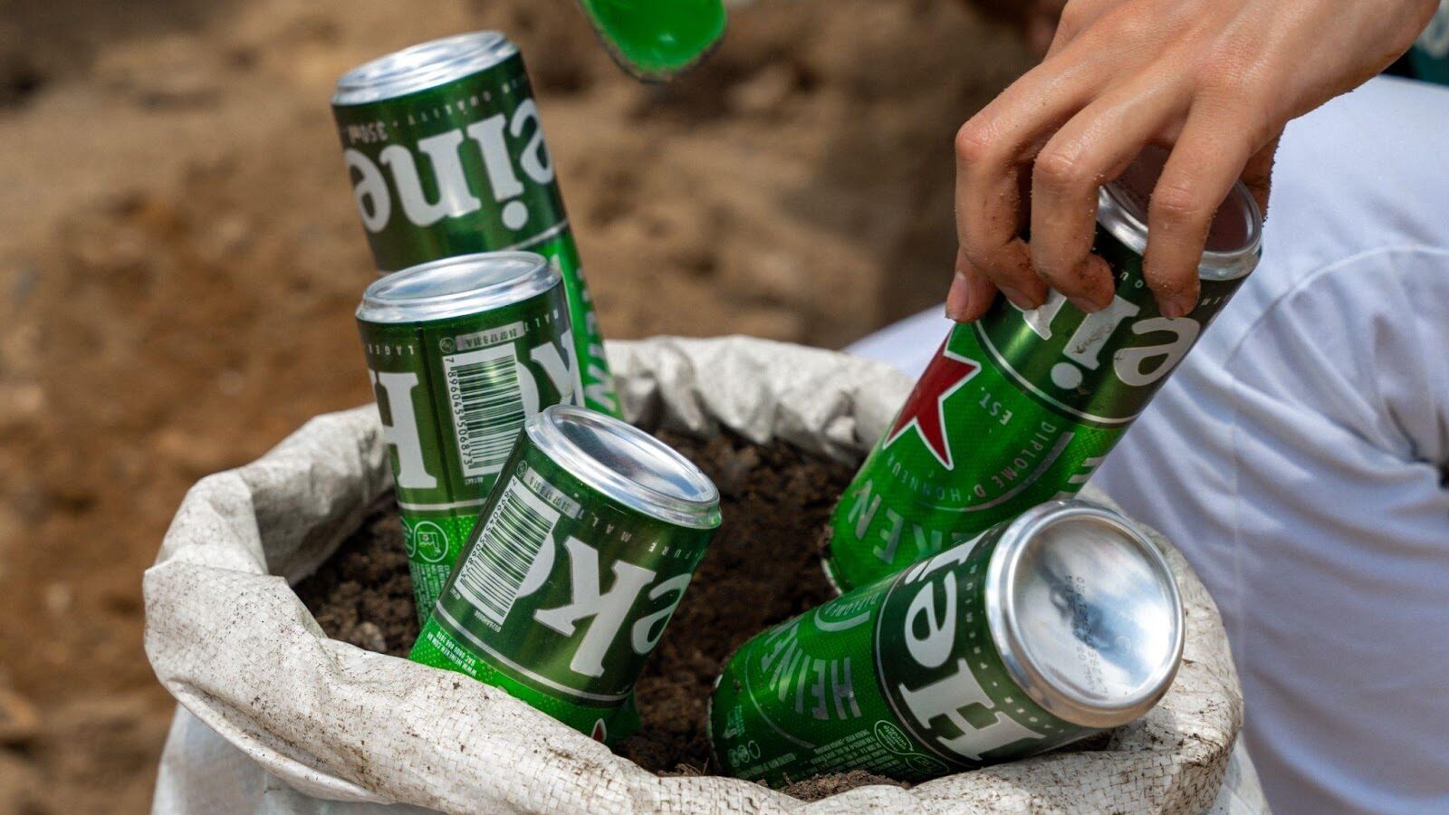 A iniciativa reforça o compromisso da Heineken com a criação de cidades mais verdes