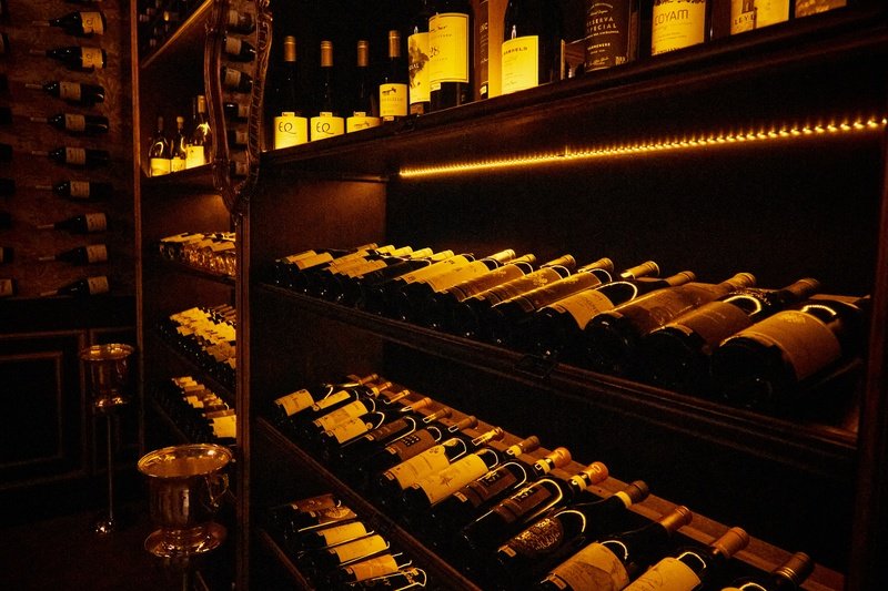 O wine bar La Cave du Roy recebe harmonização especial com vinhos da Pizzorno e presença do enólogo Francisco Pizzorno. Evento acontece em 11 de agosto em SP.