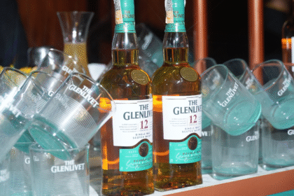 The Glenlivet 12 Anos estreou no Baile do BB 2025 com Thiago Mansur como novo embaixador no Brasil e ativações exclusivas no Rosewood São Paulo.