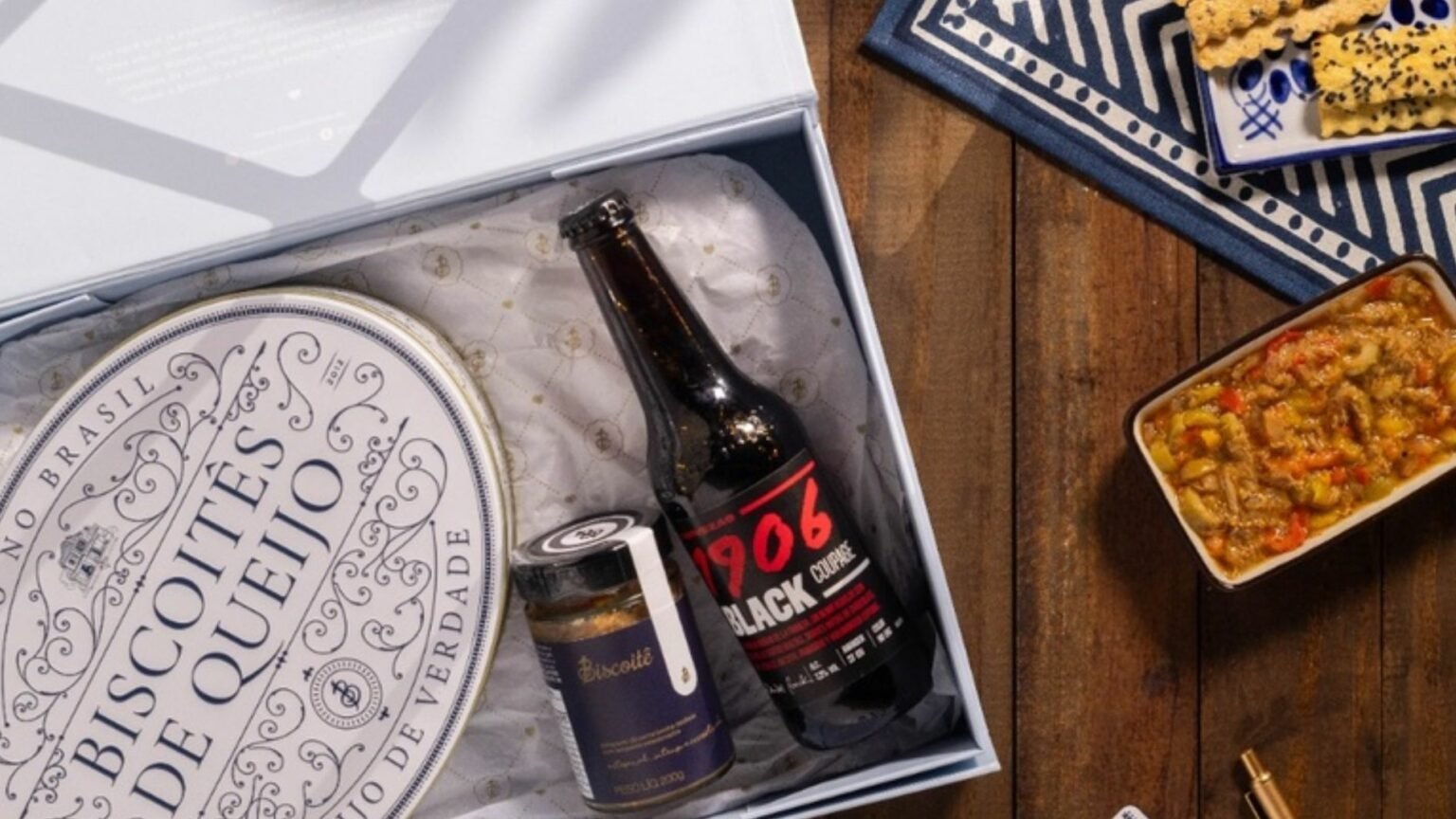 Com biscoitos salgados e a premiada 1906 Black Coupage, parceria entre Biscoitê e Estrella Galicia celebra o Dia dos Pais com sabor e afeto