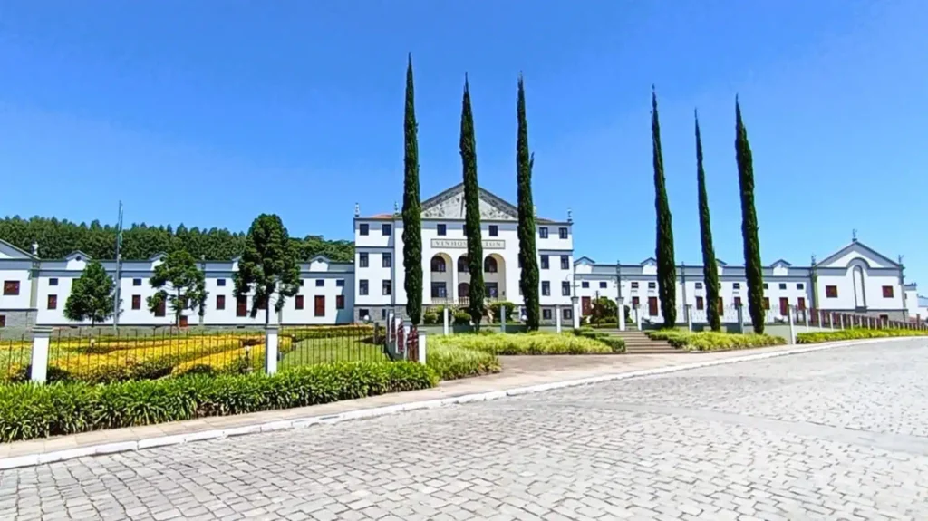 Fachada da Vinícola Salton