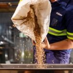 A Ambev promove em setembro o Congresso Cervejeiro Do Grão ao Gole, com palestras, degustações e experiências sobre a cadeia produtiva e cultural da cerveja.