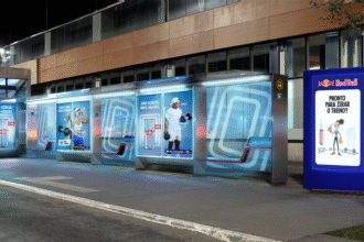 Red Bull Zero promove desafio na Av. Paulista: faça 10 agachamentos e ganhe uma lata grátis. Ação também acontece no TikTok com prêmios exclusivos.