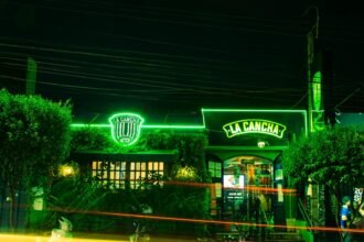O La Cancha completa 7 anos em Rio Preto com futebol, comida callejera, chopes artesanais e atendimento acolhedor.