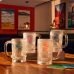 Outback Steakhouse celebra memórias com as icônicas canecas colecionáveis