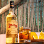 No Dia da Cachaça, celebrado em 13 de setembro, Ypióca reforça quase dois séculos de história com tradição, inovação e drinks como Rabo de Galo e Caipirinha de Seriguela.