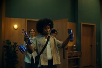 Beats lança campanha “Flutua” e reforça a Plataforma de Esquenta, conectando-se à Gen Z e consolidando-se como líder em drinks prontos.