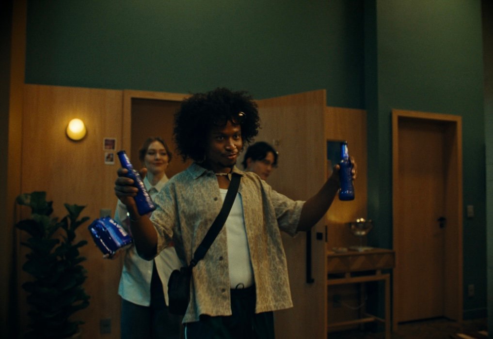 Beats lança campanha “Flutua” e reforça a Plataforma de Esquenta, conectando-se à Gen Z e consolidando-se como líder em drinks prontos.