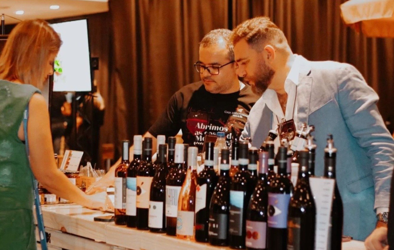 Iguatemi Rio Preto recebe a 11ª edição do Na Trilha do Vinho, com degustações, vinícolas e experiências sensoriais de 24 a 26 de outubro.