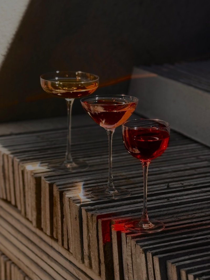 Melhor bartender do Brasil inaugura o Testarossa, bar e cafeteria em Curitiba que une tradição ítalo-brasileira, coquetelaria moderna e design elegante.