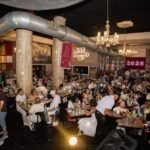 Bar Brahma anuncia Réveillon com open bar, open food e atrações musicais na esquina da Ipiranga com São João. Ingressos já disponíveis.