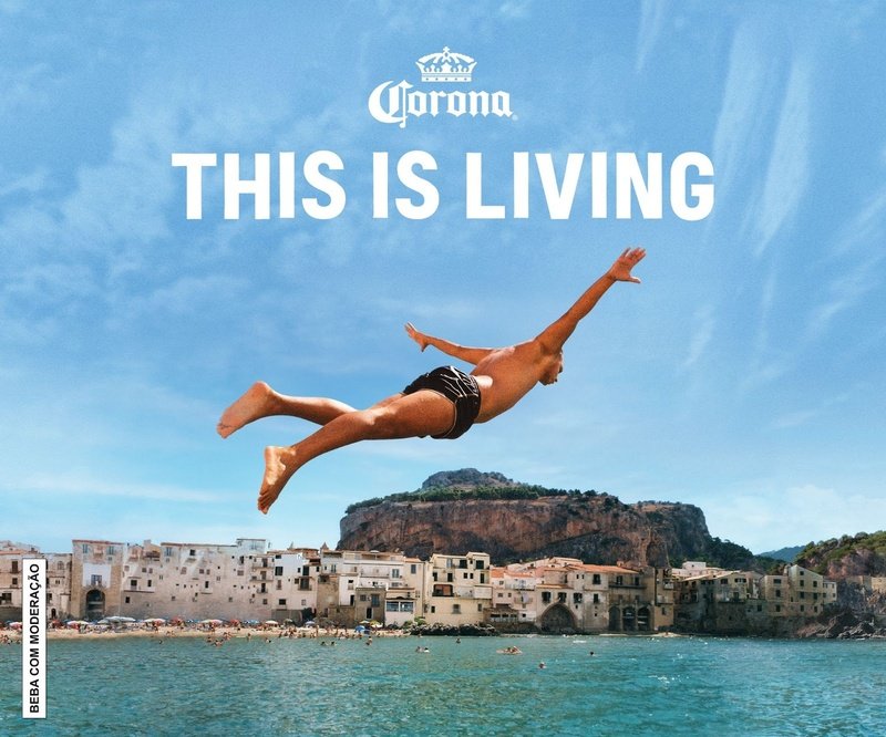 Corona lança a campanha global “100 Years” e a iniciativa “100 Sunsets”, encerrando seu centenário com experiências e eventos em todo o país.