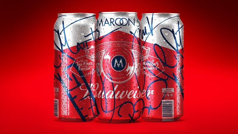 Budweiser lança lata especial com autógrafos do Maroon 5 para fãs do show de estreia da Bud Live em São Paulo. Edição limitada e exclusiva do evento.