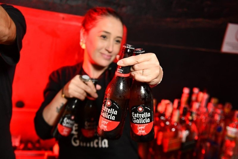 Estrella Galicia é a cerveja oficial da final da Porsche Cup Brasil em Interlagos e reforça sua presença no automobilismo com ativações especiais.