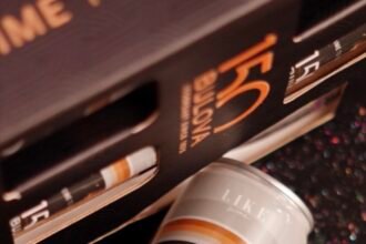 Like Wine lança coleção limitada em parceria com a Bulova Brasil, celebrando 150 anos da relojoaria com inspiração em Nova York.