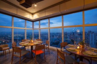 Conheça rooftops em São Paulo para curtir o verão com vista, gastronomia e clima sofisticado, como Lassù e Baleia Rooftop.