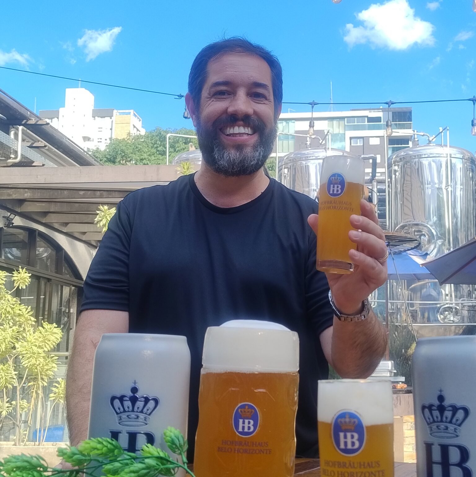 Hofbräuhaus BH apresenta a Hofbräu Sommer Bier, cerveja leve, não filtrada e refrescante, criada para os dias quentes do verão.