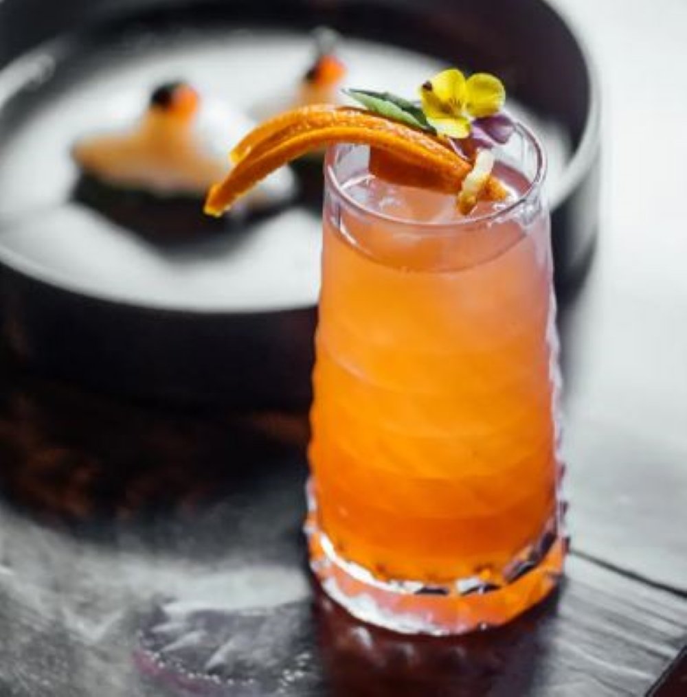 Drinks autorais e releituras clássicas do Nuu Nikkei traduzem o verão em frescor, técnica e identidade nikkei.