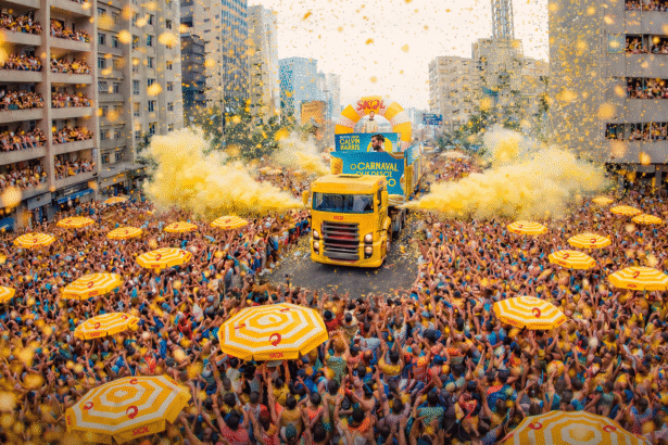 Skol anuncia Calvin Harris no Bloco Skol, na Consolação, ao lado de Nattan, Xand Avião e Zé Vaqueiro, marcando o retorno da marca ao Carnaval paulista.