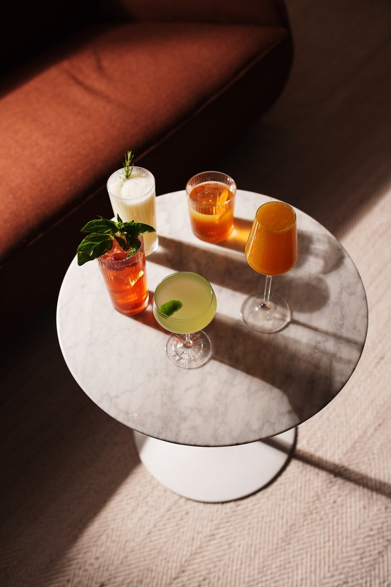 Lindoya Verão retoma parceria com Ale D’Agostino em nova campanha digital focada em bem-estar e estilo de vida.