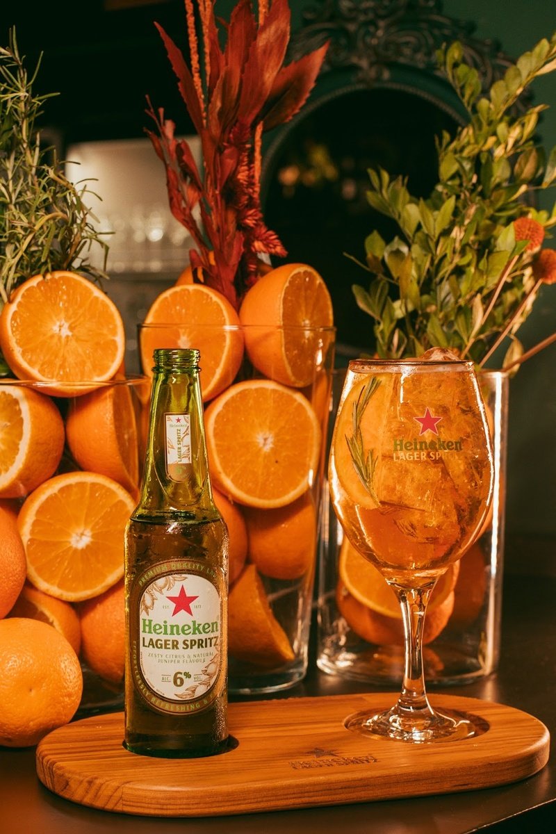 Sommelier da Heineken Brasil dá dicas de harmonização e serviço da nova Heineken Lager Spritz, aposta refrescante para o verão.